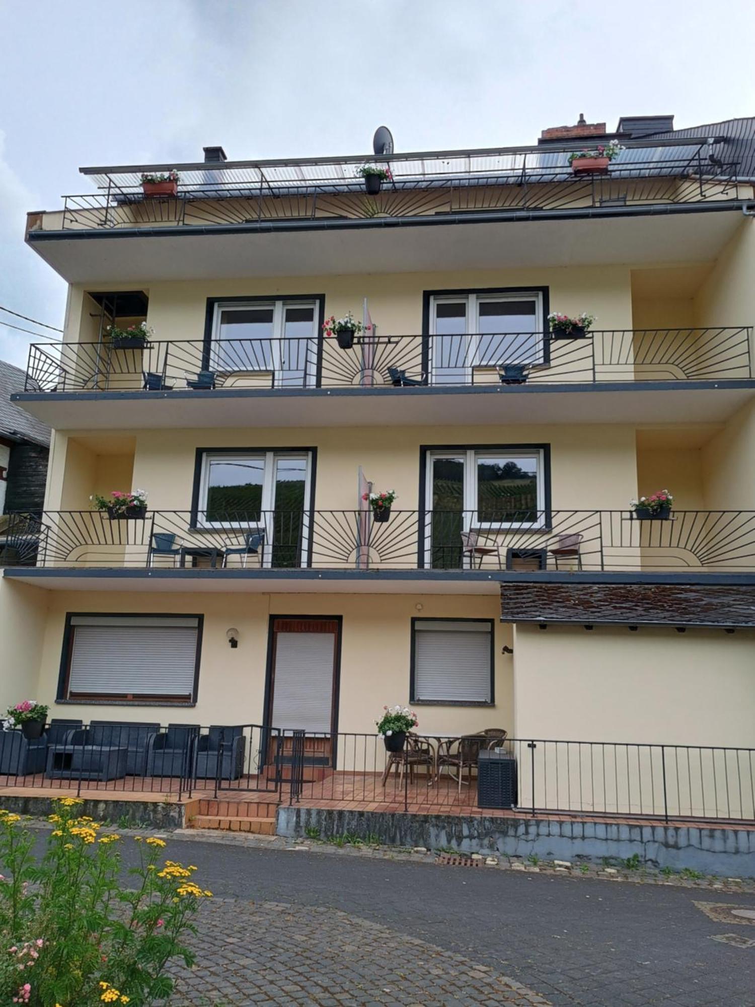 Gasthof Zur Grafschaft Veldenz Exterior photo